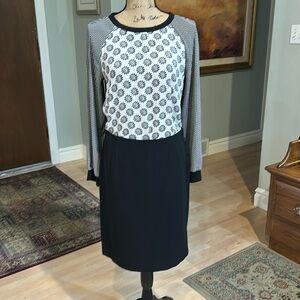 Max Studio Black Skirt,Side Zipper/Slits, Size 8